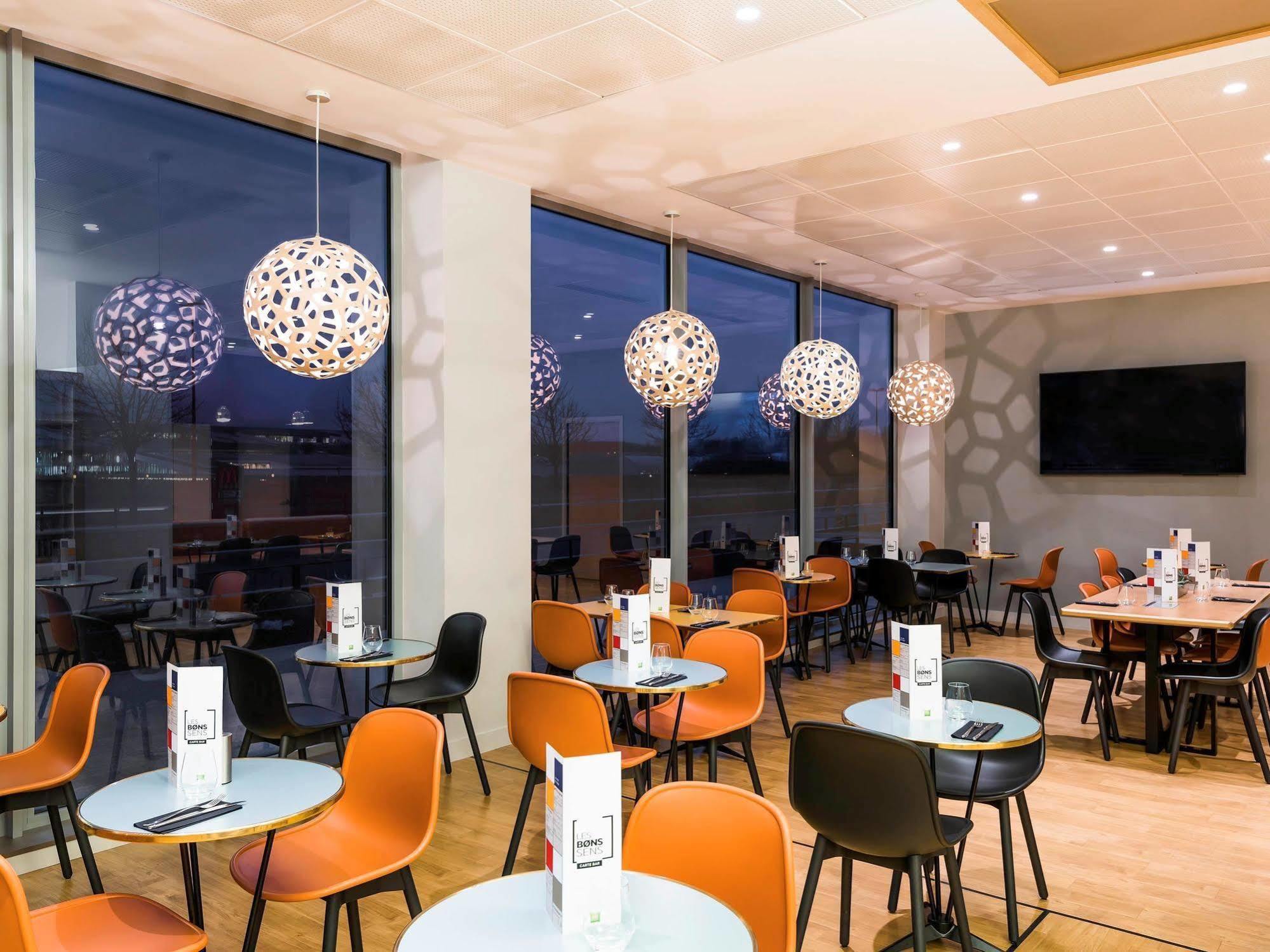 ibis Styles Guyancourt Versailles Extérieur photo