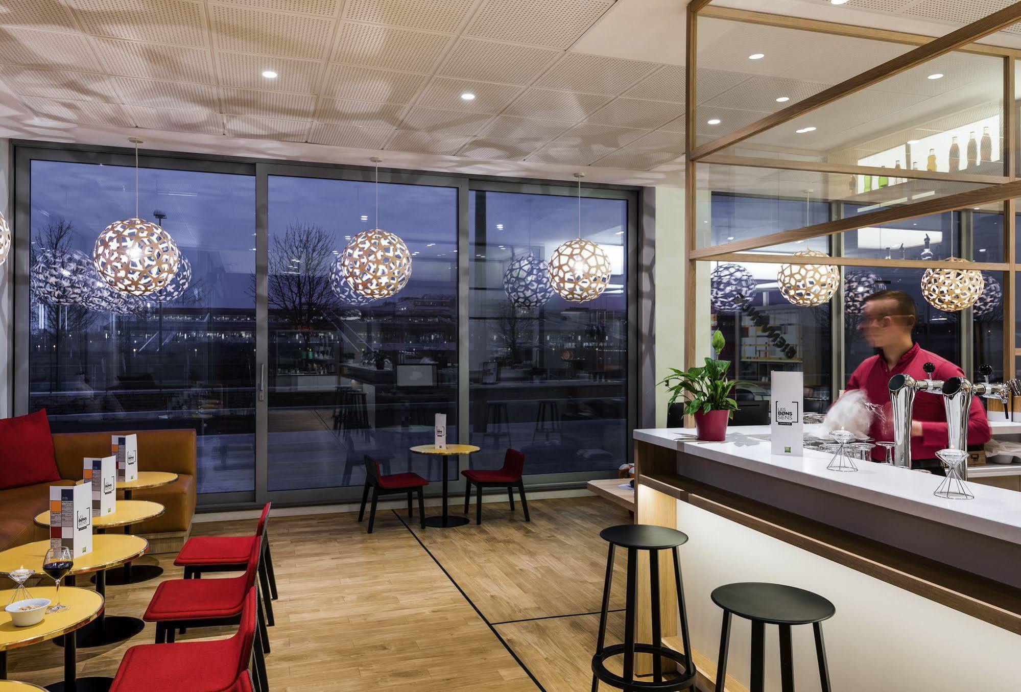 ibis Styles Guyancourt Versailles Extérieur photo